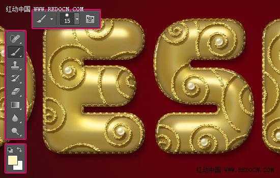 ‘Photoshop设计制作复古华丽的花纹黄金吊坠字‘