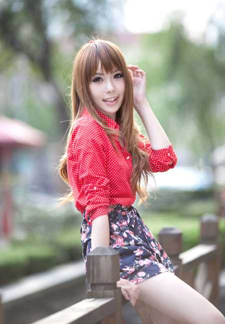 ‘Photoshop为美女图片打造出柔美的淡调灰绿色韩系效果‘
