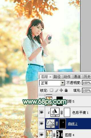‘Photoshop将树边美女调出甜美的秋季橙红色‘