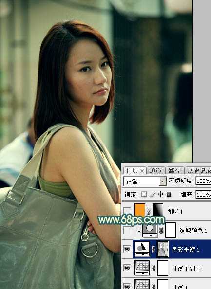‘Photoshop将街道人物图片调制出暖色逆光效果‘