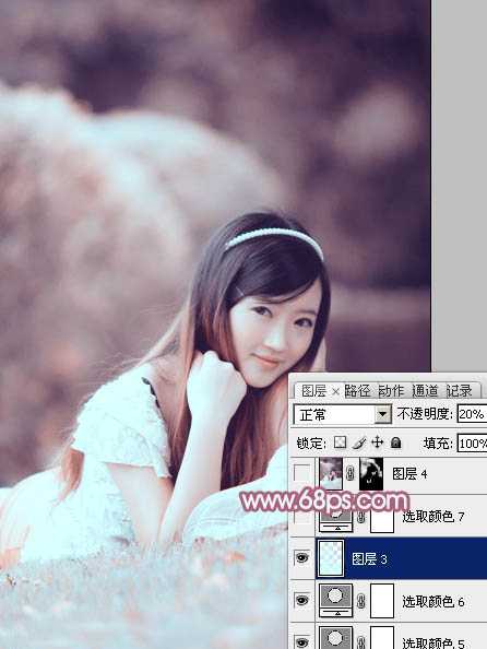 ‘Photoshop将趴在草地上的美女图片增加小清新的粉红色‘