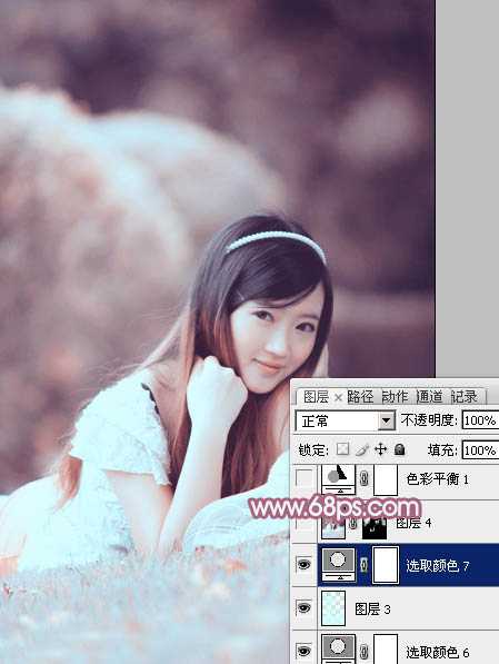 ‘Photoshop将趴在草地上的美女图片增加小清新的粉红色‘