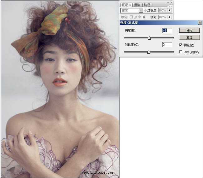 ‘Photoshop将给室内人物照片制作成甜美的淡紫色‘