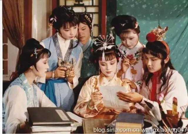 30年前的剧照，真正的5毛特效，却每一张都能入画