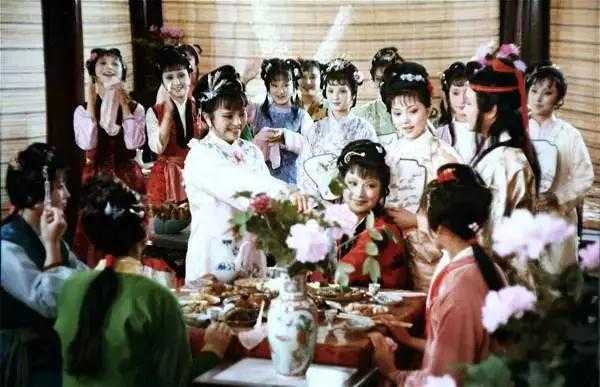 30年前的剧照，真正的5毛特效，却每一张都能入画