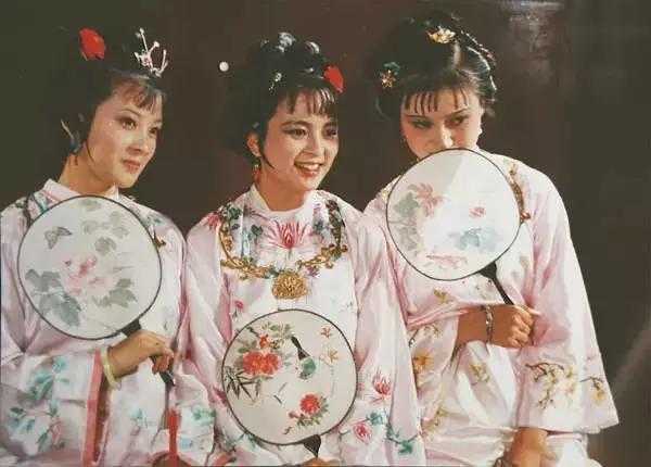 30年前的剧照，真正的5毛特效，却每一张都能入画