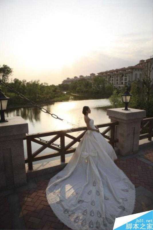 ‘Photoshop给婚纱外景照片调出唯美大气的夕阳景色效果‘