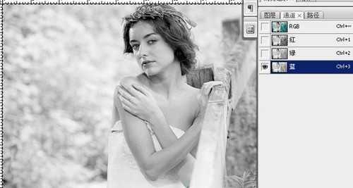 ‘photoshop将婚纱照片打造出唯美的青蓝色效果‘