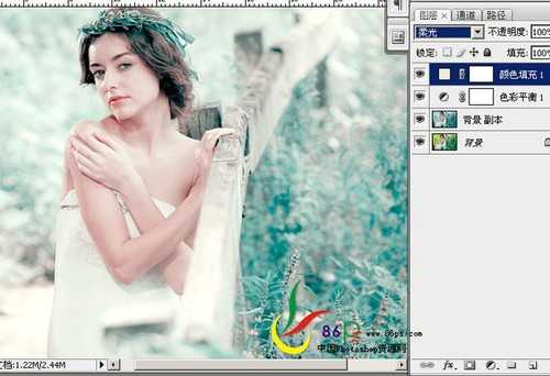 ‘photoshop将婚纱照片打造出唯美的青蓝色效果‘