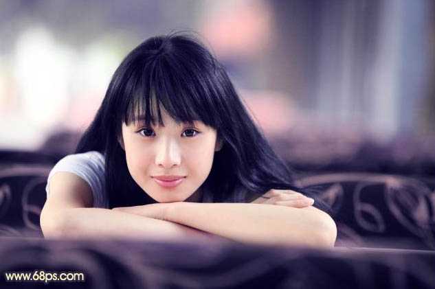 ‘Photoshop为室内美女图片加上甜美的暗调蓝紫色效果‘