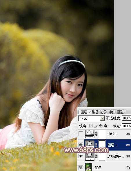‘Photoshop将草地上的美女调制出柔美的橙紫色‘