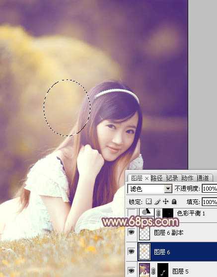 ‘Photoshop将草地上的美女调制出柔美的橙紫色‘